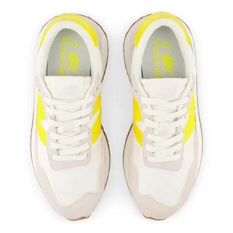 ニューバランス（new balance）（レディース）スニーカー オフホワイト WS237 ホワイト イエロー WS237QEB ビックロゴ カジュアル レトロ 厚底 スエード
