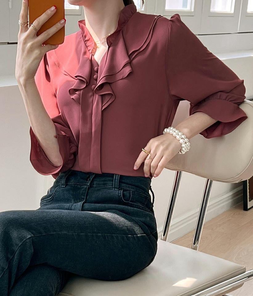 くるみボタンフリルブラウス・t01041 レディース 【bl】ブラウス トップス 七分袖 7分袖 フリル ぼたん ボタン スリットネック 秋 春 フェミニン 上品 きれいめ オフィスカジュアル かわいい 可愛い ガーリー デコラティブ オケージョン 赤 韓国ファッション ハイホリHIHOLLI