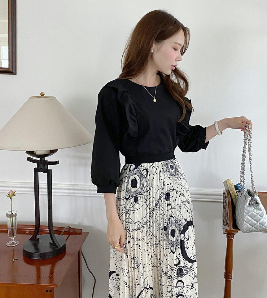 フリルパフブラウス・t01028 レディース 【bl】ブラウス トップス 7分袖 七分袖 フリル パフ袖 パフスリーブ ラウンドネック 単色 無地 シンプル ベーシック 秋 冬 フェミニン キュート ガーリー 黒 ブラック 韓国ファッション ハイホリHIHOLLI 人気