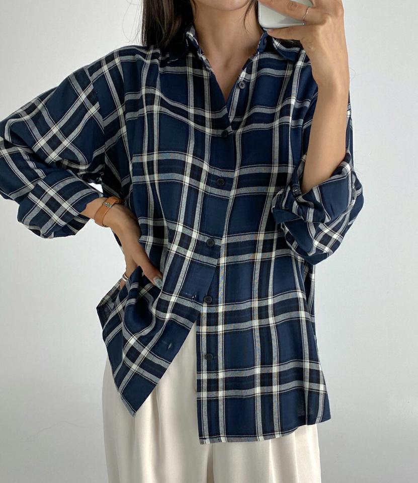 チェックルーズフィットシャツ・t68481 レディース 【bl】トップス シャツ チェック柄 長袖 ルーズ ゆったり アンバランス サイドスリット 青 カジュアル ラフ メンズライク 春 秋 韓国ファッション