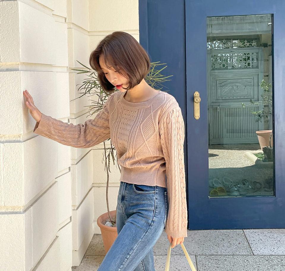 スクエアネックケーブルニット・b01149 レディース 【tops】トップス ニット 長袖 ケーブル編み スクエアネック ピンク シンプル カジュアル ラフ ドロップショルダー クロップド丈 カラーニット ショート丈 春 秋 韓国ファッション