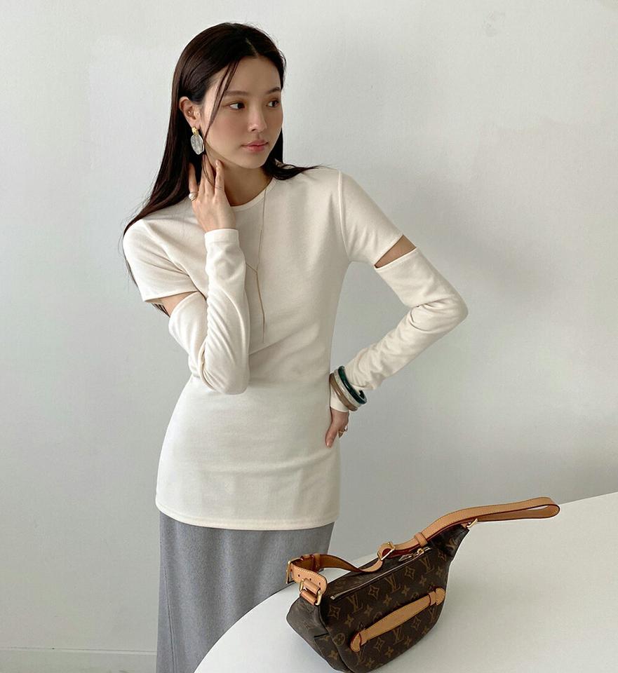 スリットスリーブTシャツ・t72885 レディース 【tops】トップス Tシャツ カットアウト スリット 肌見せ 単色 無地 シンプル ベーシック ユニーク ロング丈 秋 冬 春 カジュアル かわいい 可愛い 白 ホワイト ワンホン 韓国ファッション ハイホリHIHOLLI