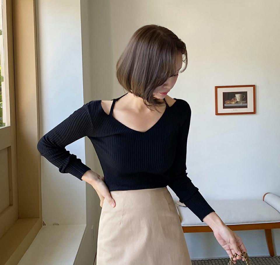 ショルダースリットリブニット・t01175 レディース 【tops】トップス ニット 長袖 リブトップス 肩出し オープンショルダー スリット 単色 シンプル セクシー 露出 肌見せ 大人 スリム Vネック デコルテ 鎖骨 春 秋 ワンホン 韓国ファッション