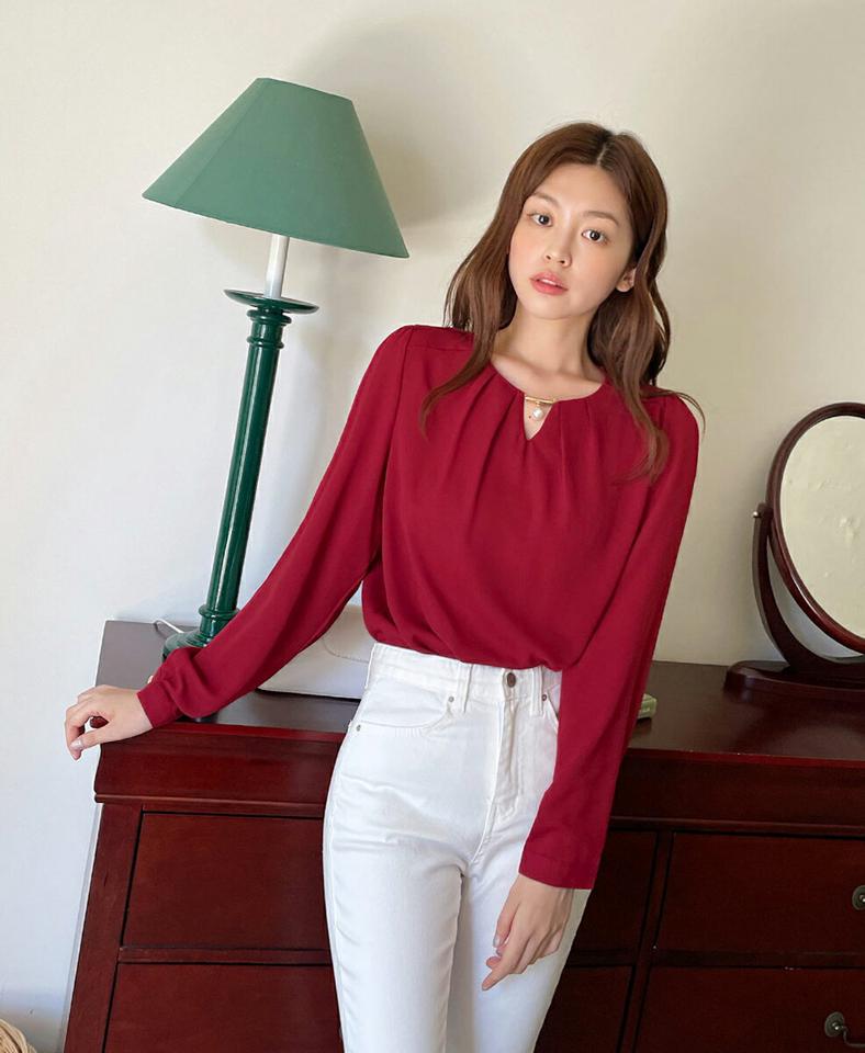 【マラソン特価】フェイクパールネックブラウス・t01155 レディース 【bl】トップス ブラウス 長袖 パール フェミニン きれいめ 大人 上品 オフィスカジュアル 通勤 単色 無地 ピンク とろみブラウス パフスリーブ オケージョン かわいい 春 秋 韓国ファッション 人気 セール