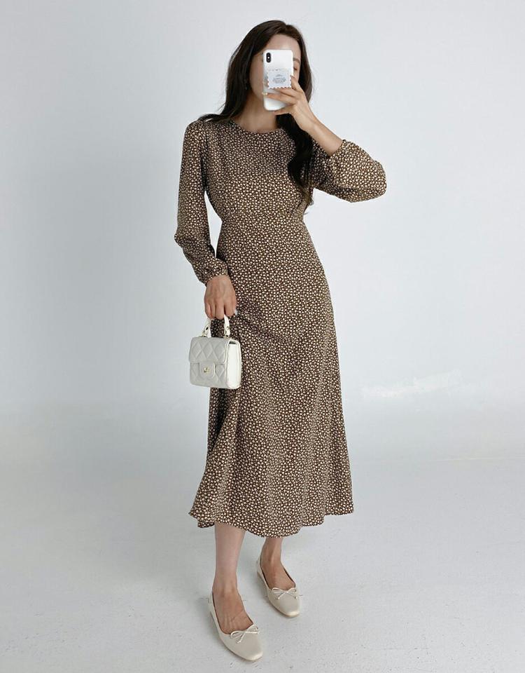 小花柄リボンワンピース・t01686 レディース 【ops】ワンピース ロング丈 長袖 花柄 小花柄 フェミニン ラウンドネック 大人 上品 Aライン フレア ウエスト切り替え かわいい 春 秋 韓国ファッション