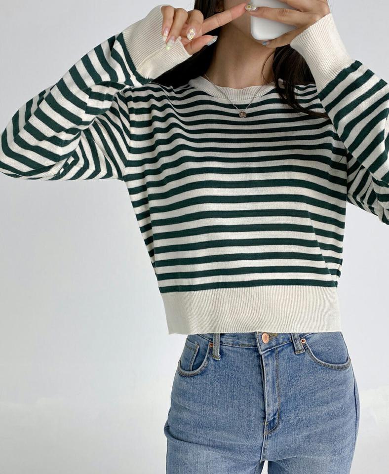 ボーダー長袖ニット・t03240 レディース 【tops】トップス ニット 長袖 ボーダー柄 ラウンドネック シンプル カジュアル ラフ クロップド丈 ドロップショルダー フレンチ ショート丈 春 秋 韓国ファッション