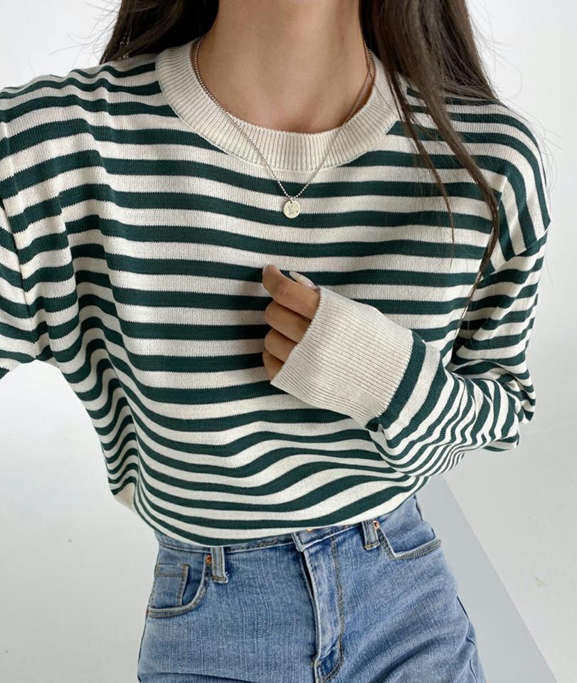 ボーダー長袖ニット・t03240 レディース 【tops】トップス ニット 長袖 ボーダー柄 ラウンドネック シンプル カジュアル ラフ クロップド丈 ドロップショルダー フレンチ ショート丈 春 秋 韓国ファッション