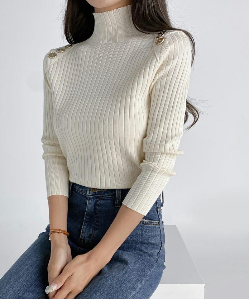 ショルダーボタンハイネックニット・t03239 レディース 【tops】トップス ニット 年上 長袖 ゴールドボタン リブ ハイネック 大人 きれいめ 単色 無地 シンプル スリム タイト 春 秋 韓国ファッション