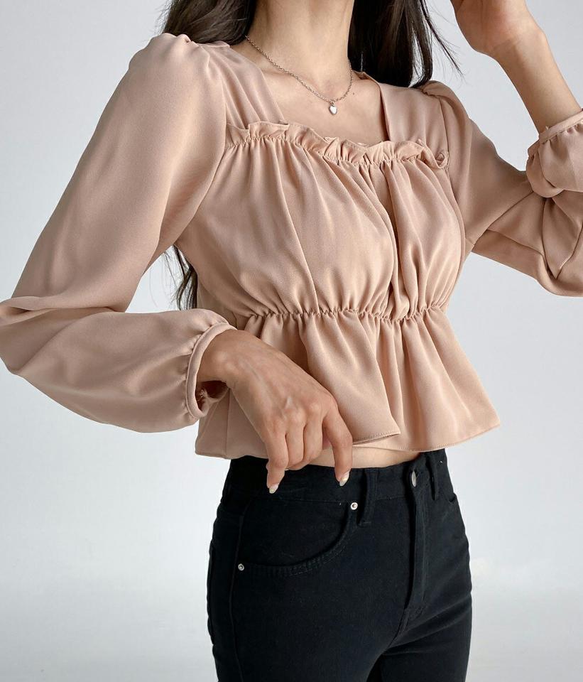 スクエアネックシャーリングブラウス・t03233 レディース 【bl】トップス ブラウス 長袖 シャーリング スクエアネック デコルテ フェミニン フリル パフスリーブ かわいい 可愛い 単色 シンプル 春 秋 韓国ファッション