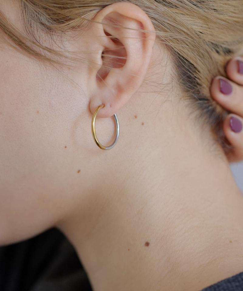 《金属アレルギー対応/ステンレス/キャッチレス》22mmバイカラーフープピアス