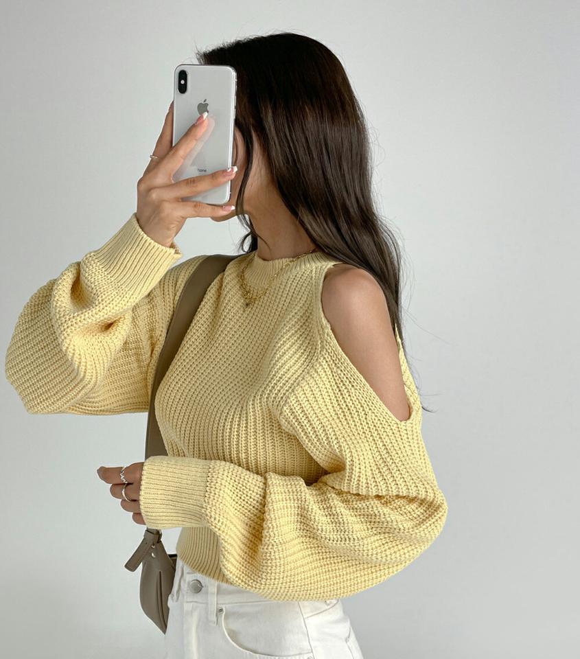 アシメショルダースリットニット・t01193 レディース 【tops】トップス ニット 長袖 肩出し ワンショルダー スリット カットアウト 単色 無地 シンプル カジュアル アクリルニット 黄色 カラーニット イエロー 春 秋 ワンホン 韓国ファッション