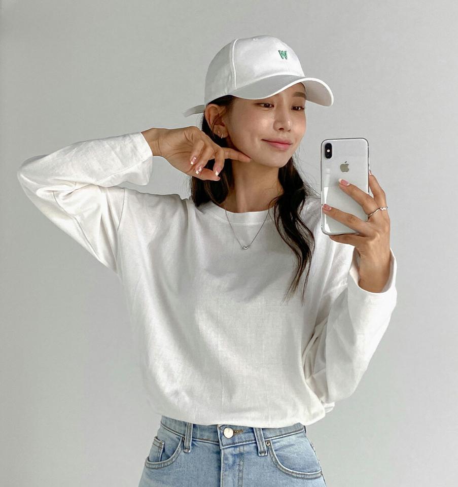スリットボクシーTシャツ・t01187 レディース 【tops】トップス Tシャツ ロンT 長袖 単色 無地 シンプル ベーシック ラウンドネック 大人 カジュアル ラフ 白T ホワイト ドロップショルダー 春 秋 韓国ファッション 人気