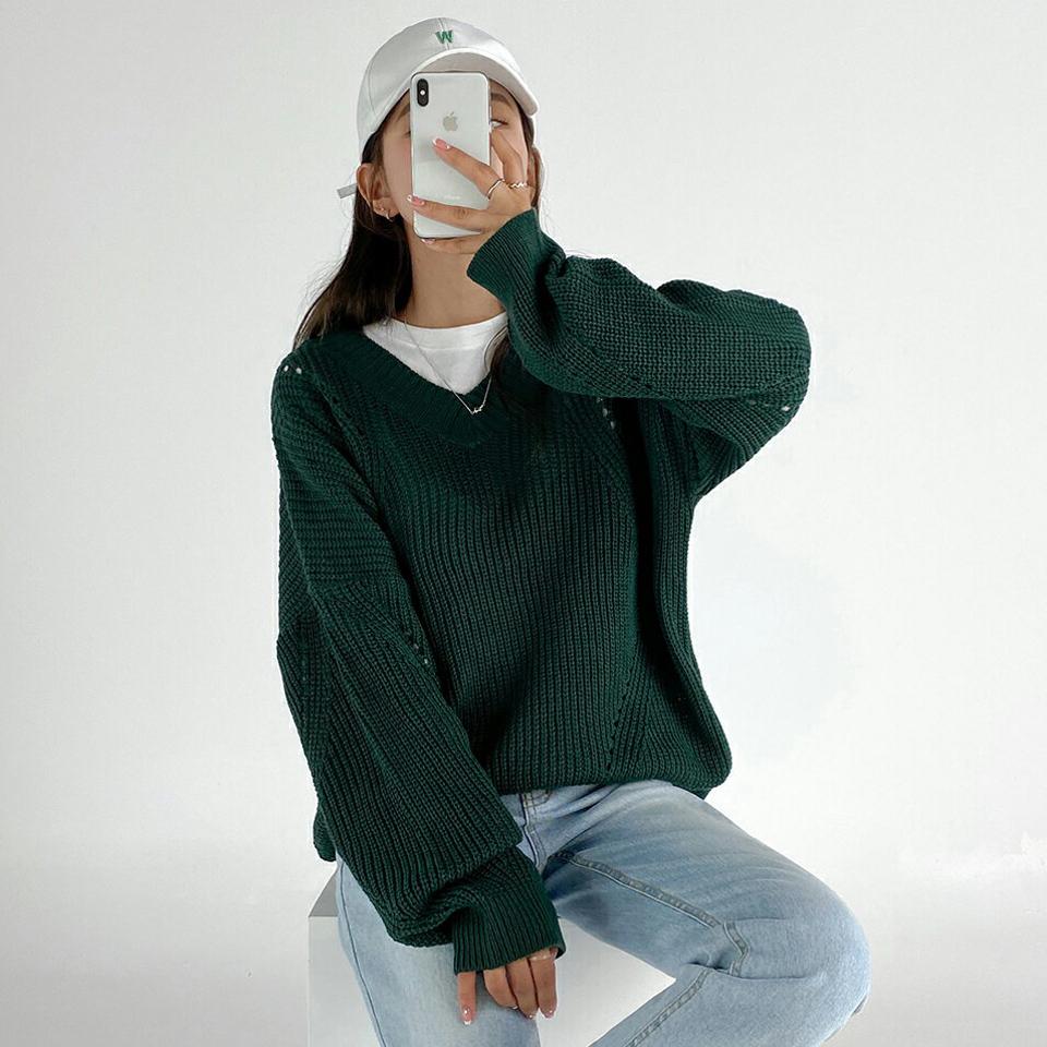 Vネックパンチングルーズニット・t01191 レディース 【tops】トップス ニット 長袖 ルーズ ゆったり Vネック 単色 無地 シンプル ベーシック カジュアル パンチング 赤 緑 ベージュ ドロップショルダー カラーニット フレンチ 茶色 体型カバー 春 秋 韓国ファッション