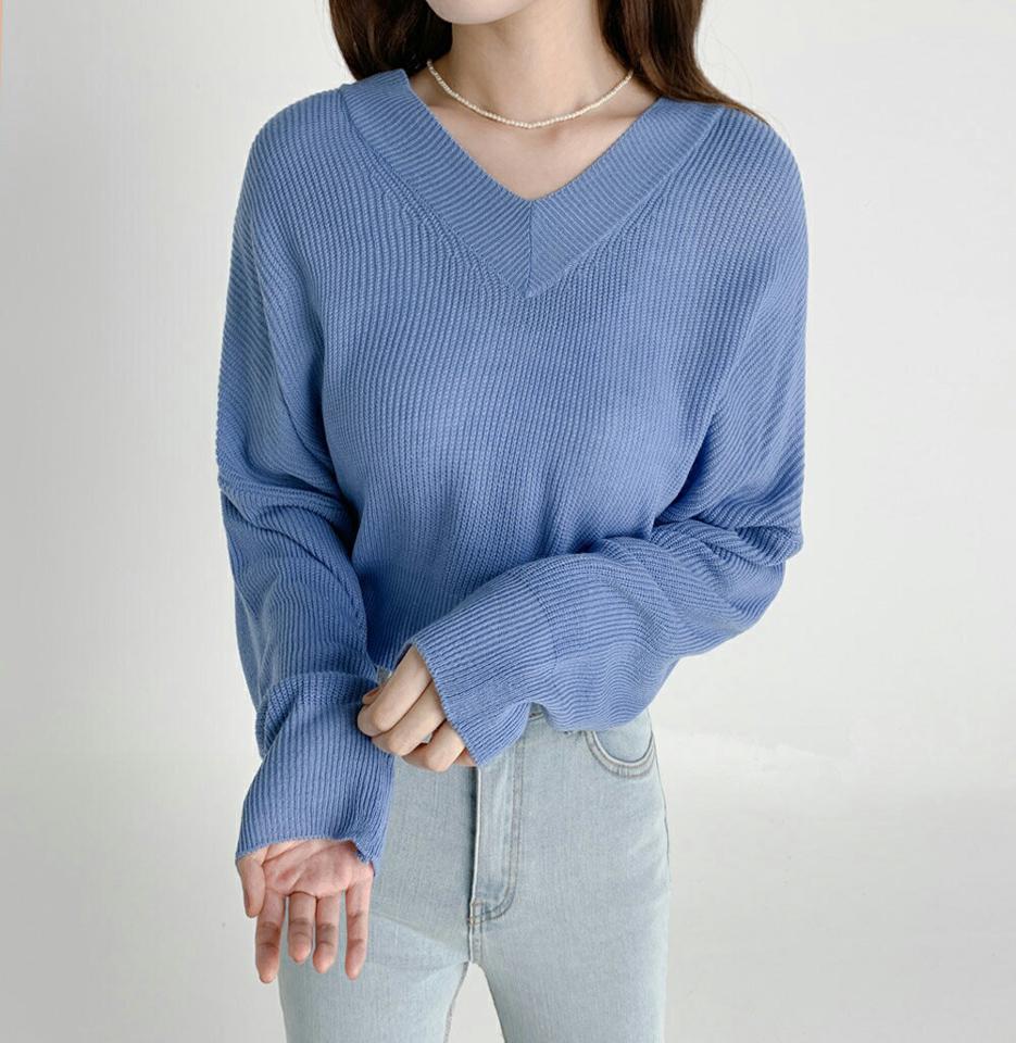 Vネッククロップドルーズニット・t67178 レディース 【tops】トップス ニット 長袖 クロップド丈 ゆったり ルーズ 短丈 Vネック 単色 無地 シンプル ベーシック 大人 カジュアル ラフ ショート丈 カラーニット 水色 青 春 秋 韓国ファッション