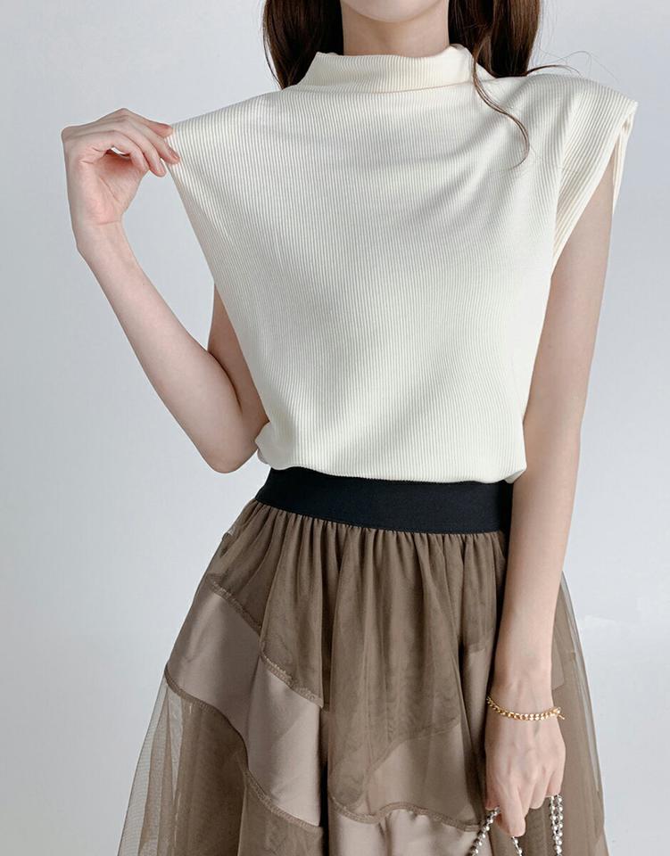 ハーフネックフレンチスリーブTシャツ・t67168 レディース 【tops】トップス Tシャツ フレンチスリーブ 二の腕カバー ハーフネック 大人 きれいめ 上品 リブ 肩パッド 単色 無地 シンプル ショートスリーブ 春 夏 韓国ファッション