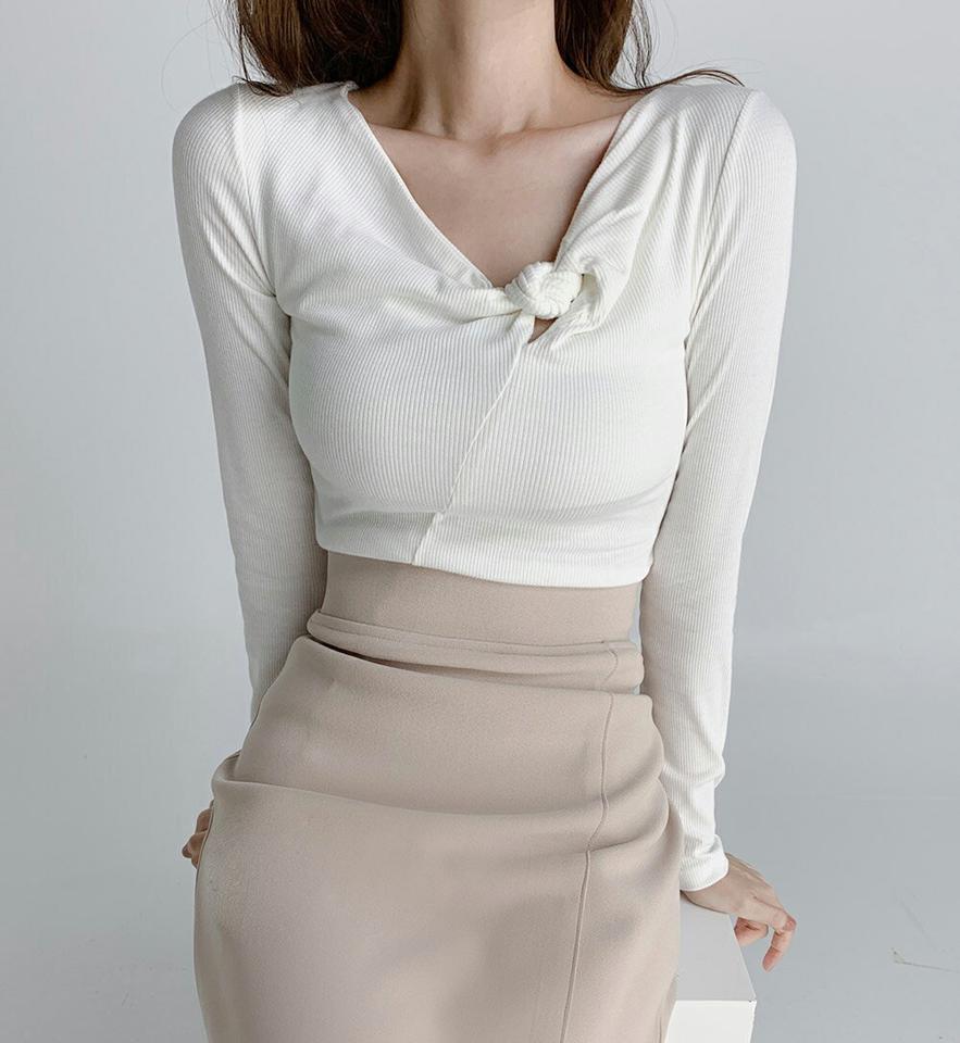 ノットリブTシャツ・t67172 レディース 【tops】トップス Tシャツ 長袖 リブ ピンク ツイスト カットアウト セクシー 露出 肌見せ デコルテ 鎖骨 カジュアル 大人 クロップド丈 春 秋 ワンホン 韓国ファッション