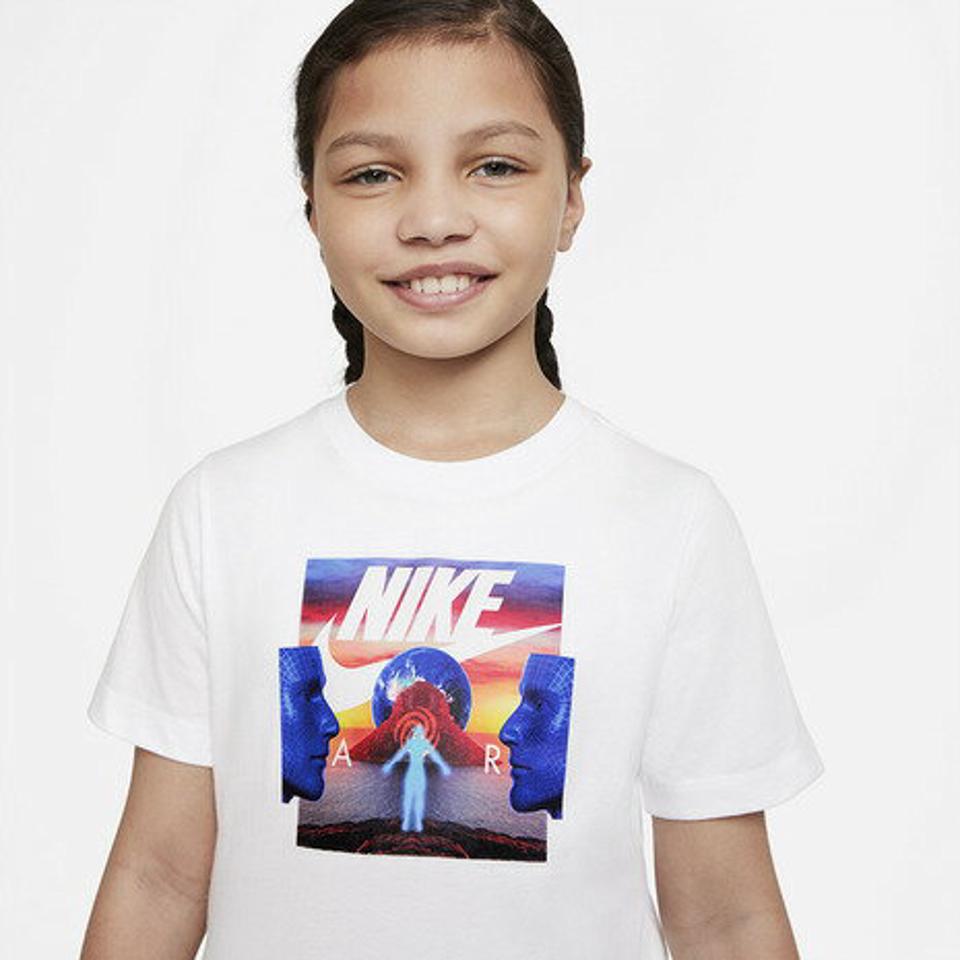 【9/5 24h限定エントリー＆対象4店舗買い回りで最大P10倍！】ナイキ（NIKE） ジュニア YTH NSW NIKE AIR フォト 半袖Tシャツ DQ3865-100 （キッズ）