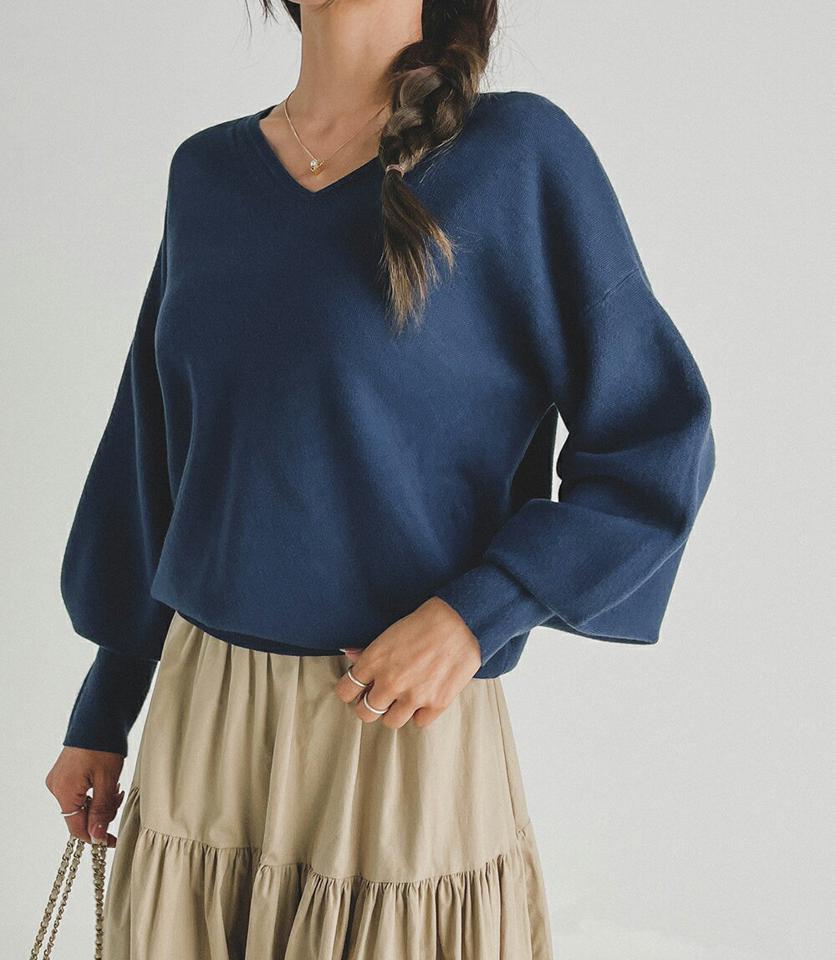 2WAYリボンVネックパフニット・b68551 レディース 【tops】トップス ニット 長袖 パフスリーブ ボリューム袖 バックリボン りぼん Vネック 前後着用自由 ドロップショルダー 単色 カラーニット 青 春 秋 韓国ファッション