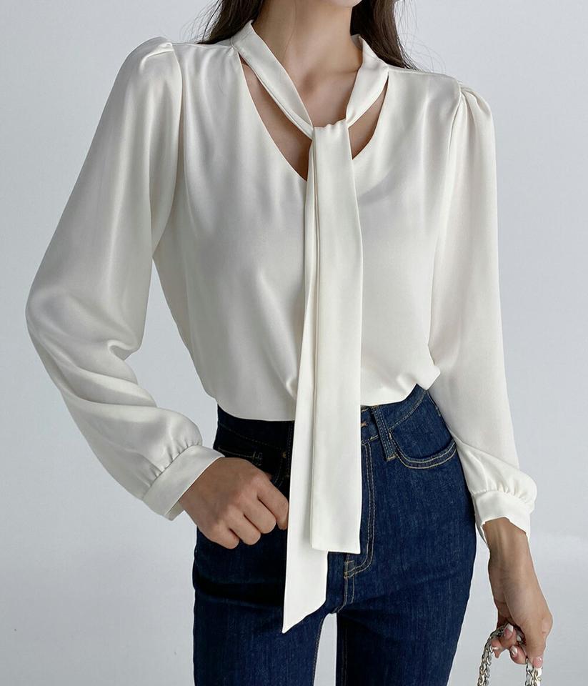リボンVネックブラウス・t01714 レディース 【bl】トップス ブラウス 長袖 ボウタイ りぼん Vネック 襟コン 単色 無地 大人 フェミニン きれいめ オフィス ツヤ 光沢 パフスリーブ とろみ 白 ホワイト 春 秋 韓国ファッション