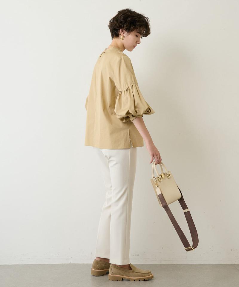 フロントスリットパンツ