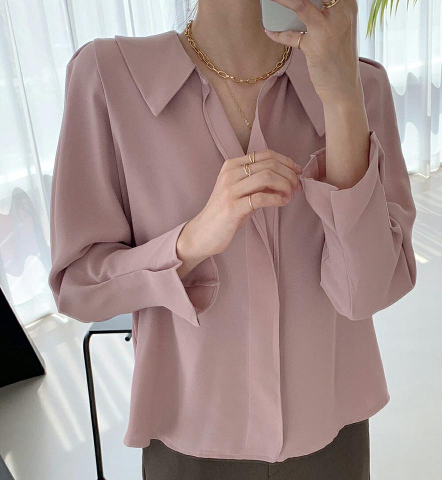 スリットカラーフリルブラウス・t72642 レディース 【bl】ブラウス トップス 長袖 単色 無地 シンプル ベーシック 襟コン 襟 Vネック 鎖骨 デコルテ スリット フリル 上品 タック パフ 秋 冬 フェミニン 年上 高見え 韓国ファッション HIHOLLI 人気