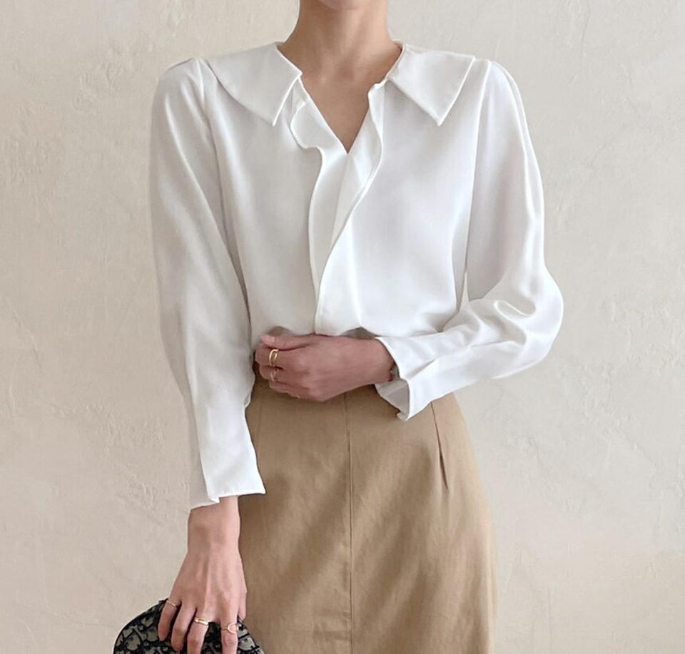 スリットカラーフリルブラウス・t72642 レディース 【bl】ブラウス トップス 長袖 単色 無地 シンプル ベーシック 襟コン 襟 Vネック 鎖骨 デコルテ スリット フリル 上品 タック パフ 秋 冬 フェミニン 年上 高見え 韓国ファッション HIHOLLI 人気