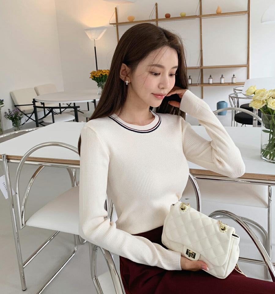 配色サイドボタンニット・b01222 レディース 【tops】トップス ニット 長袖 サイドボタン ラウンドネック スリット リブ スリム ワインレッド 赤 大人 年上 カジュアル カラーニット クリスマス 春 秋 韓国ファッション