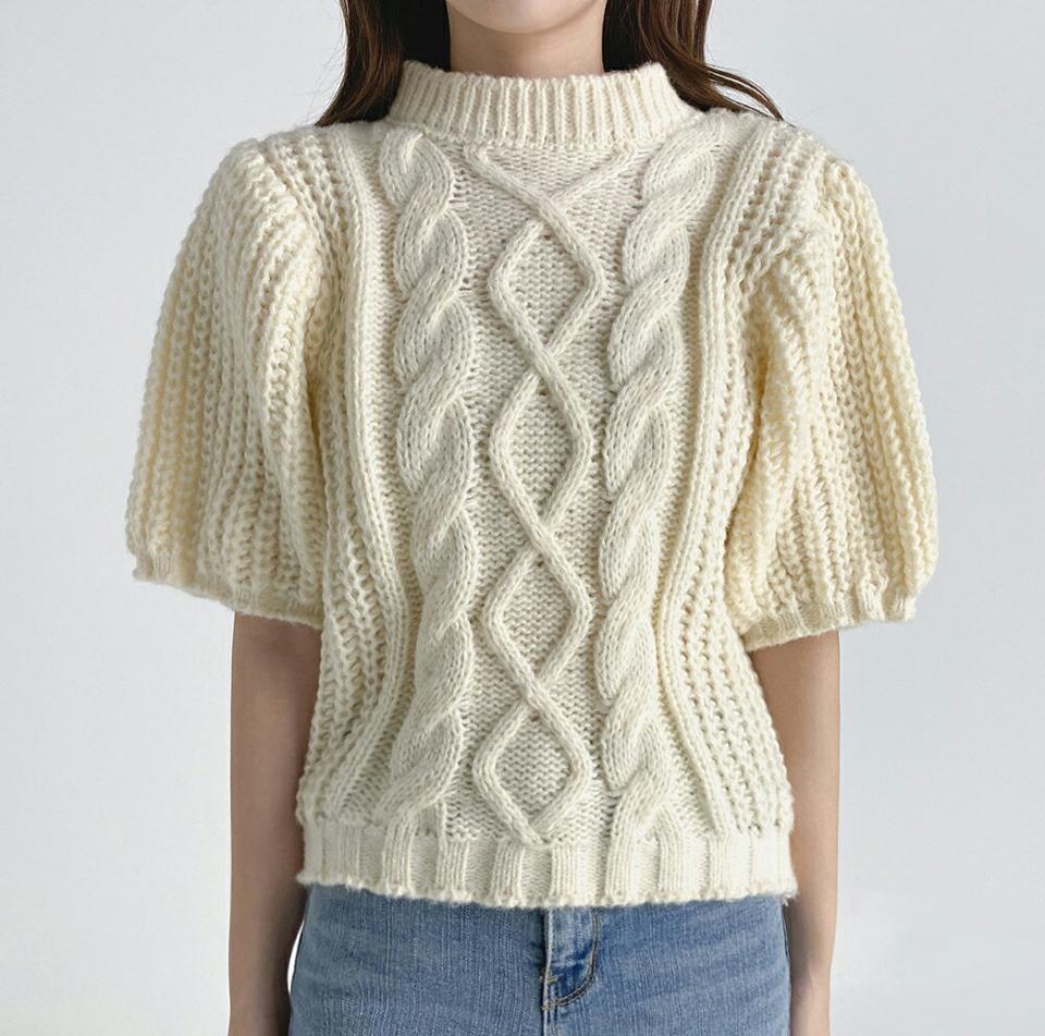 ケーブルパフ半袖ニット・b03301 レディース 【tops】トップス ニット 半袖 ケーブル編み パフスリーブ パフ袖 カジュアル かわいい 可愛い 大人 単色 ハーフネック クロップド丈 ミドルゲージ 春 秋 韓国ファッション