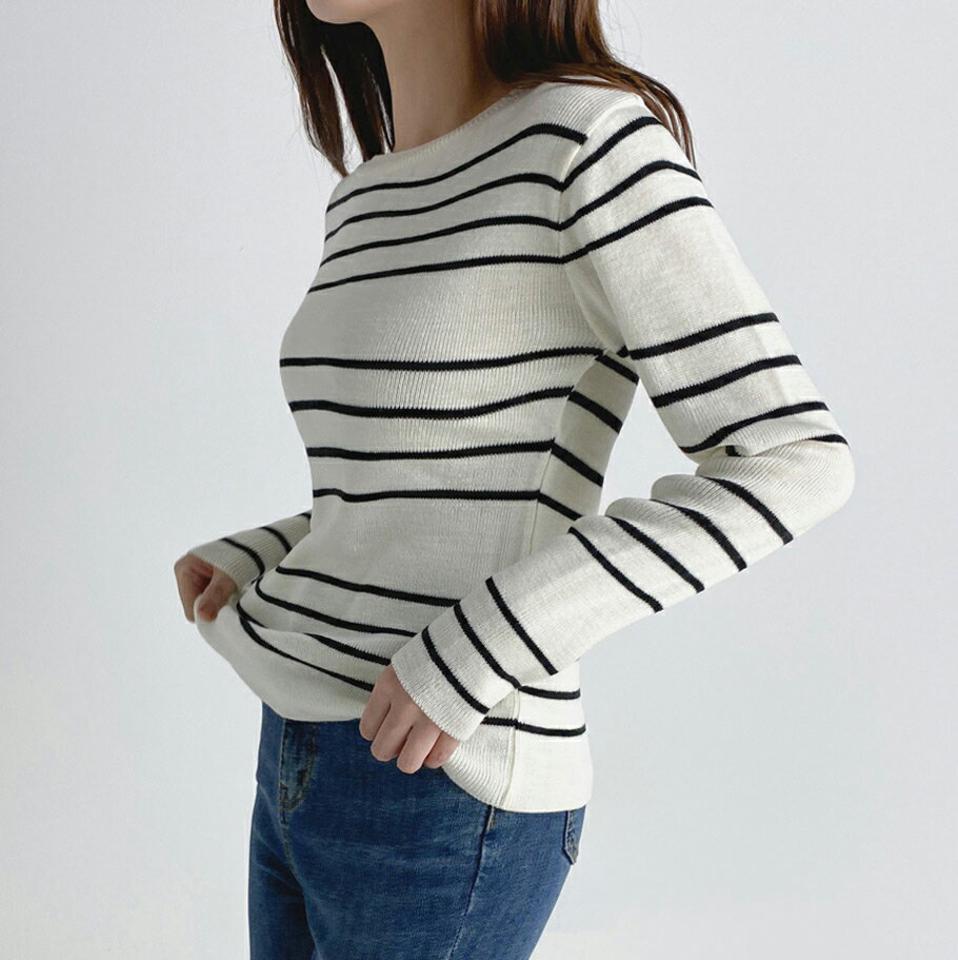 マルチボーダーラウンドネックニット・t03302 レディース 【tops】トップス ニット 長袖 ラウンドネック ボーダー柄 カジュアル マルチボーダー ラフ ベージュ 大人 アクリルニット 秋 冬 韓国ファッション