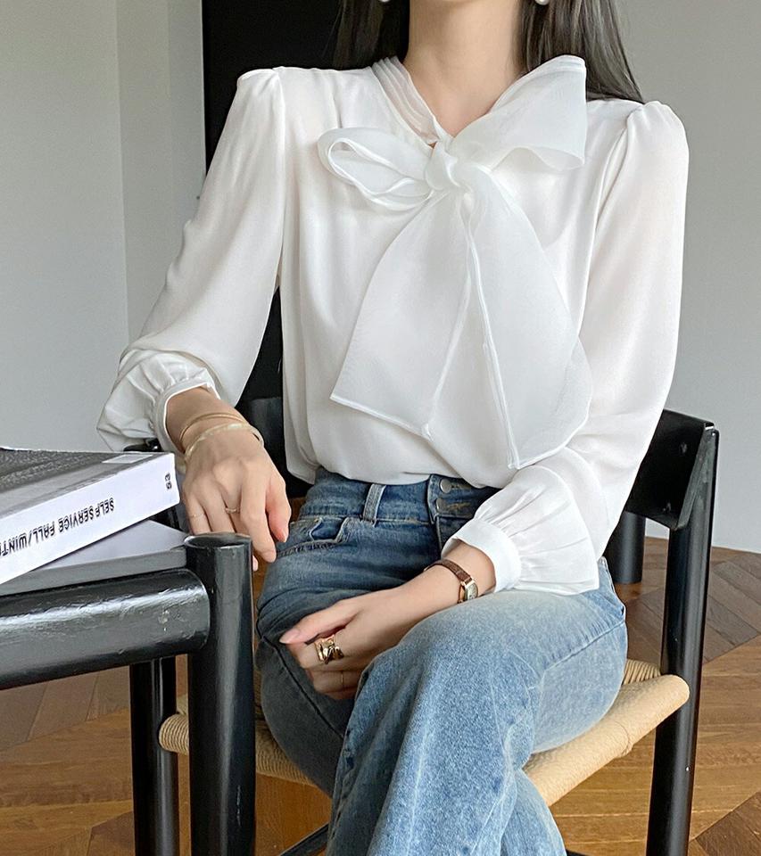 サテンリボンパフブラウス・b01076 レディース 【bl】トップス ブラウス 長袖 ボウタイ りぼん 襟コン サテン フェミニン 単色 無地 シンプル お呼ばれ パフスリーブ 春 秋 オケージョン ワンホン クリスマス 韓国ファッション HIHOLLI