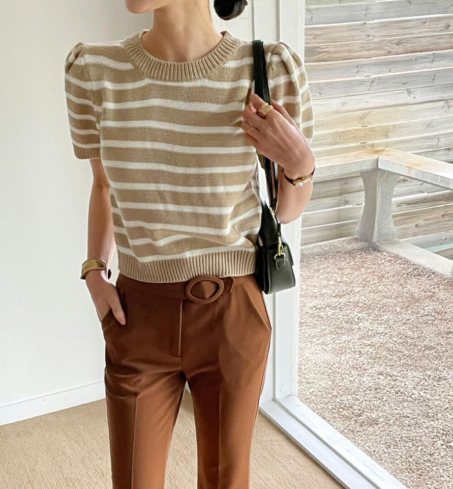 ボーダークロップドパフニット・t01077 レディース 【tops】トップス ニット 半袖 ボーダー柄 パフスリーブ 袖コン クロップド丈 ラウンドネック 二の腕カバー カジュアル かわいい ベージュ 春 秋 韓国ファッション ハイホリHIHOLLI