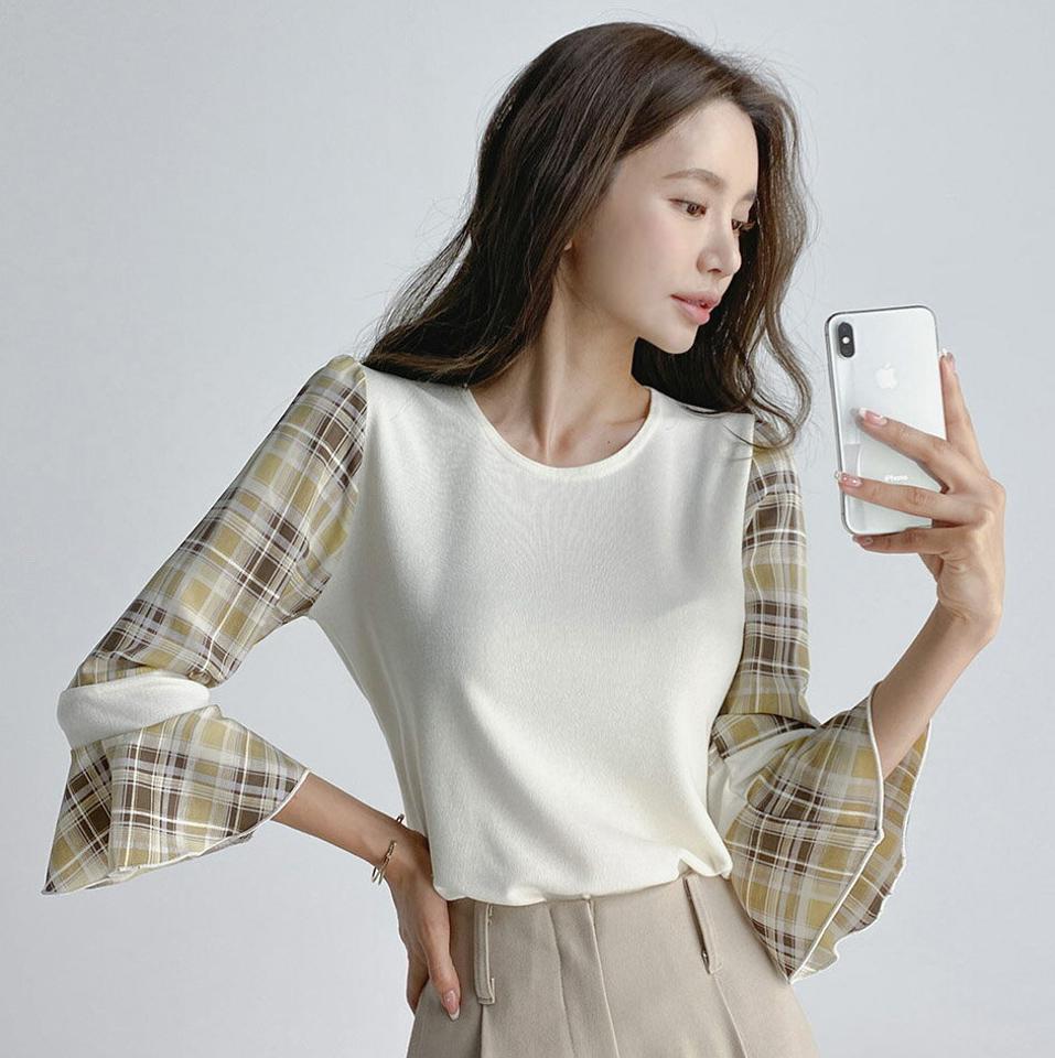 チェックベルスリーブTシャツ・t67206 レディース 【tops】トップス Tシャツ 七分袖 7分袖 七分丈 7分丈 オフィス チェック柄 ベルスリーブ 袖コン フェミニン ラウンドネック 大人 かわいい 可愛い 春 秋 韓国ファッション 人気