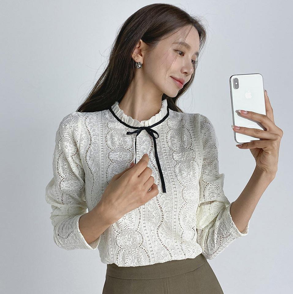 配色リボンレースブラウス・t67209 レディース 【bl】トップス ブラウス 長袖 総レース りぼん 襟コン フリルネック ガーリー かわいい 可愛い 配色 スカラップ 花柄 ピンク 春 秋 フレンチ ワンホン 韓国ファッション