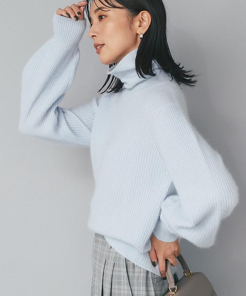 【つい触れたくなるようなふわふわ感】ヘアリーヤーンクロップドタートルニット