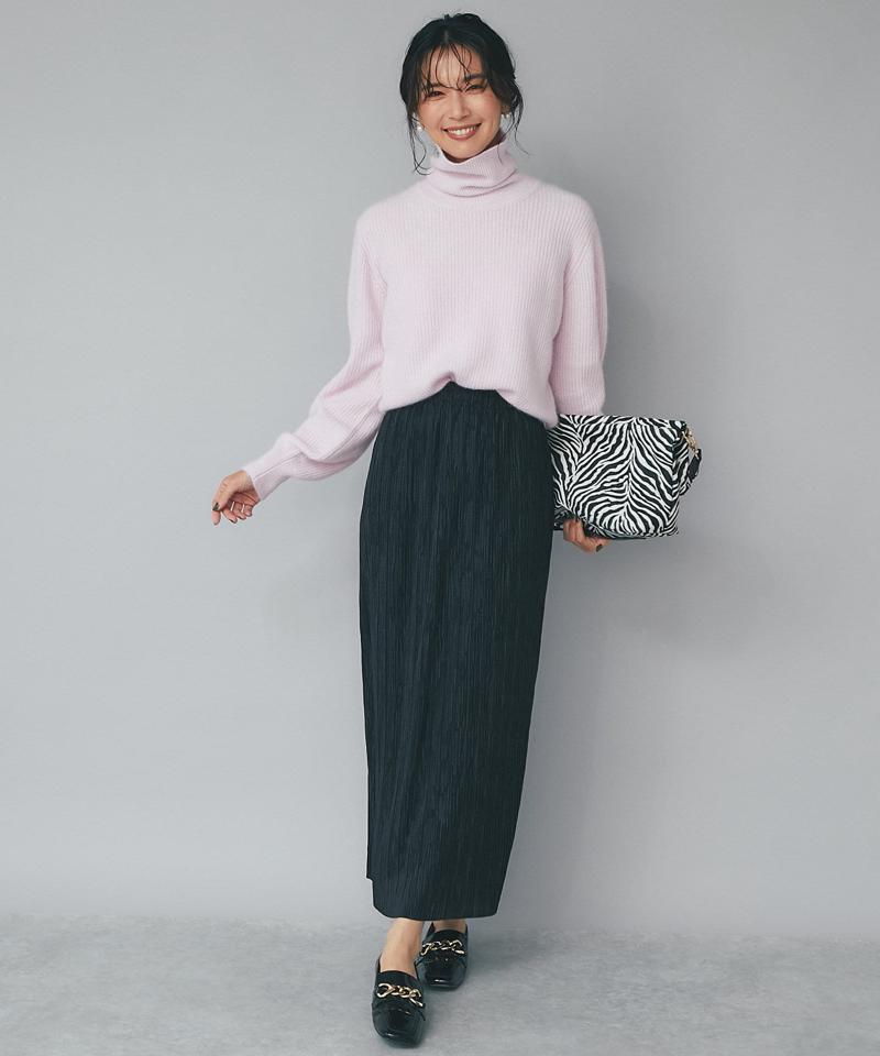 【つい触れたくなるようなふわふわ感】ヘアリーヤーンクロップドタートルニット