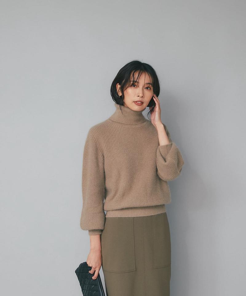 【つい触れたくなるようなふわふわ感】ヘアリーヤーンクロップドタートルニット
