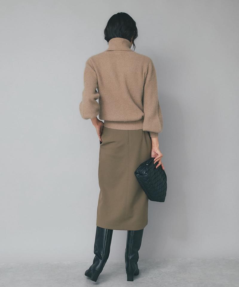 【つい触れたくなるようなふわふわ感】ヘアリーヤーンクロップドタートルニット