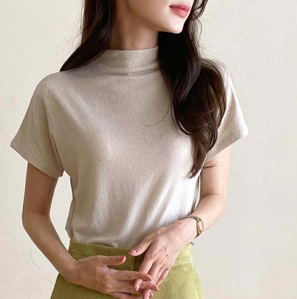 アンゴラ混ハーフネック半袖Tシャツ・t00001 レディース 【tops】トップス Tシャツ 半袖 ハーフネック アンゴラ 単色 無地 シンプル 大人 ベーシック 水色 フレンチスリーブ ショートスリーブ 春 秋 韓国ファッション