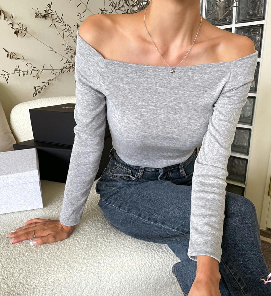 オフショルダータイトTシャツ・t00052 レディース 【tops】トップス Tシャツ 長袖 ロンT タイト スリム オフショルダー 肩出し 肌見せ 露出 鎖骨 デコルテ きれいめ 大人 単色 無地 シンプル 春 秋 クリスマス ワンホン 韓国ファッション