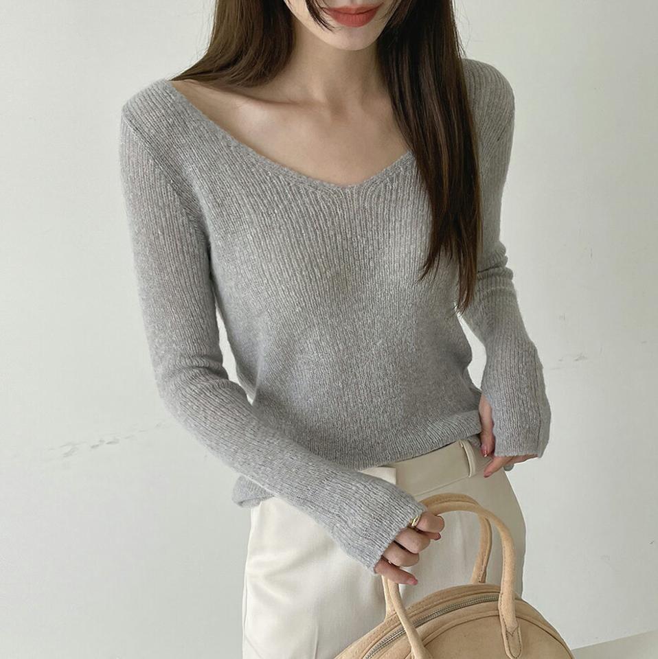 モヘア混フィンガーホールVネックニット・t00020 レディース 【tops】トップス ニット Vネック 長袖 フィンガーホール 親指 モヘア ウール 単色 無地 シンプル カジュアル デコルテ グレー 秋 冬 韓国ファッション