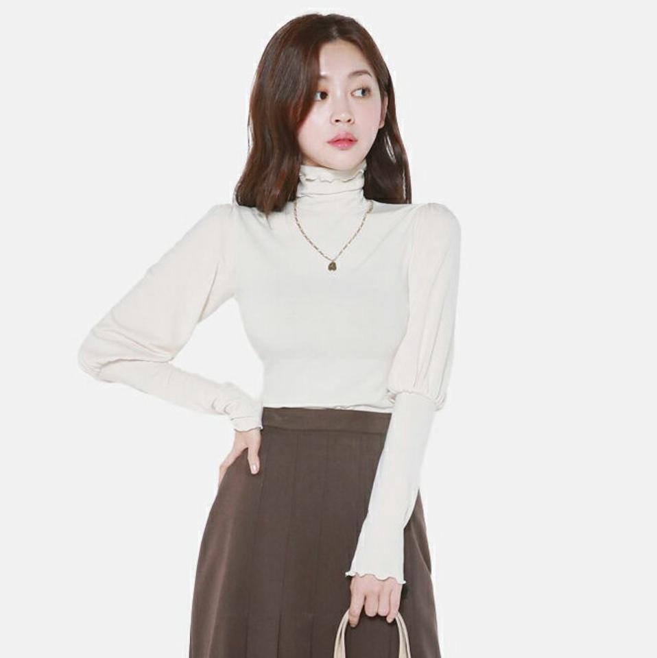 【マラソン特価】裏起毛メロウハイネックパフTシャツ・t00009 レディース 【tops】トップス Tシャツ パフスリーブ 長袖 メロウ ハイネック 裏起毛 暖かい 単色 無地 シンプル ベーシック 大人 カジュアル ギャザー 袖コン 骨格ウェーブ 冬 韓国ファッション