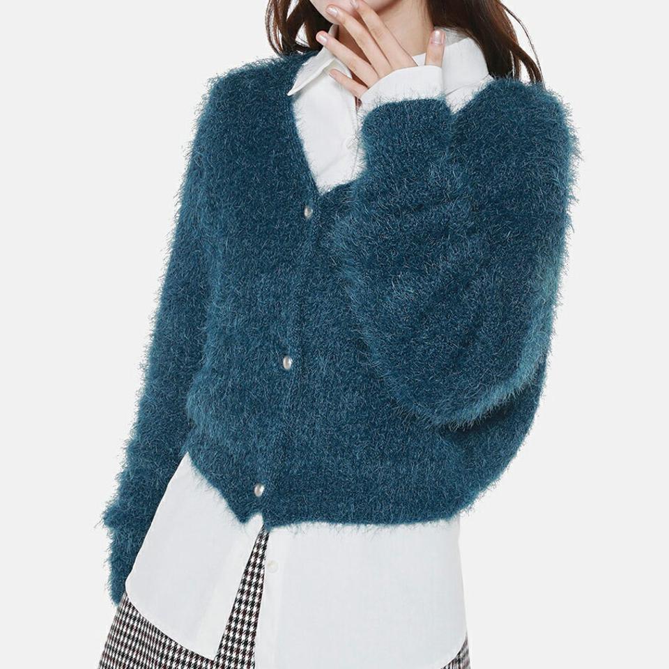 【10%OFF】ソフトタッチニットカーディガン・t00011 レディース 【cd】カーディガン 羽織物 長袖 ソフトタッチ ニット 単色 無地 シンプル かわいい ガーリー Vネック クロップド丈 パールボタン もこもこ カラーニット 青 ネイビー 紺 秋 冬 韓国ファッション 旬セール