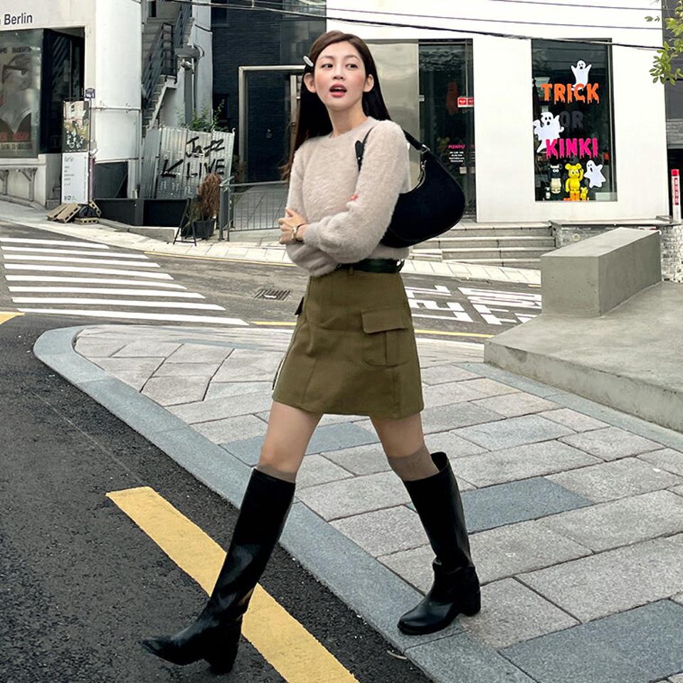 【マラソン特価】ファータッチバルーンスリーブニット・t00032 レディース 【tops】トップス ニット 長袖 バルーンスリーブ 袖コン もこもこ ふわふわ 単色 無地 シンプル かわいい 可愛い ラウンドネック ピンク カラーニット 秋 冬 韓国ファッション 人気 セール