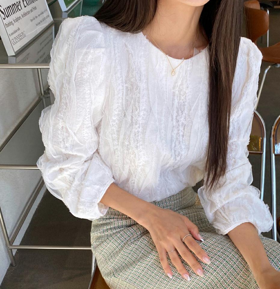 レースフリルパフブラウス・t00086 レディース 【bl】トップス ブラウス 長袖 パフスリーブ 袖コン フリル 総レース ラウンドネック フェミニン 大人 きれいめ オフィス オケージョン メッシュ テクスチャ ユニーク 春 秋 韓国ファッション