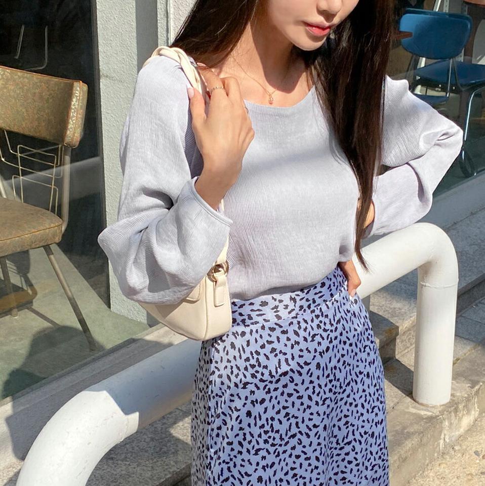 スクエアネックリブパフブラウス・t00085 レディース 【bl】トップス ブラウス 長袖 パフスリーブ スクエアネック リブ 単色 無地 シンプル 大人 フェミニン きれいめ デコルテ 鎖骨 ラグラン クロップド丈 オフィス 秋 冬 韓国ファッション