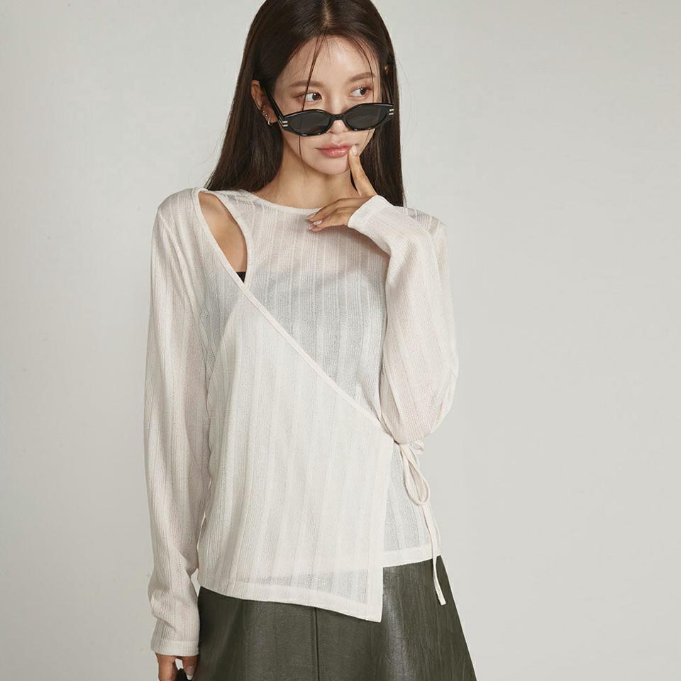 リボンラップリブ長袖Tシャツ・t00057 レディース 【tops】トップス Tシャツ 長袖 リブ ラップデザイン リボン インしない ラウンドネック 単色 シンプル カジュアル 肌見せ 露出 カットアウト カジュアル ユニーク 秋 冬 春 韓国ファッション
