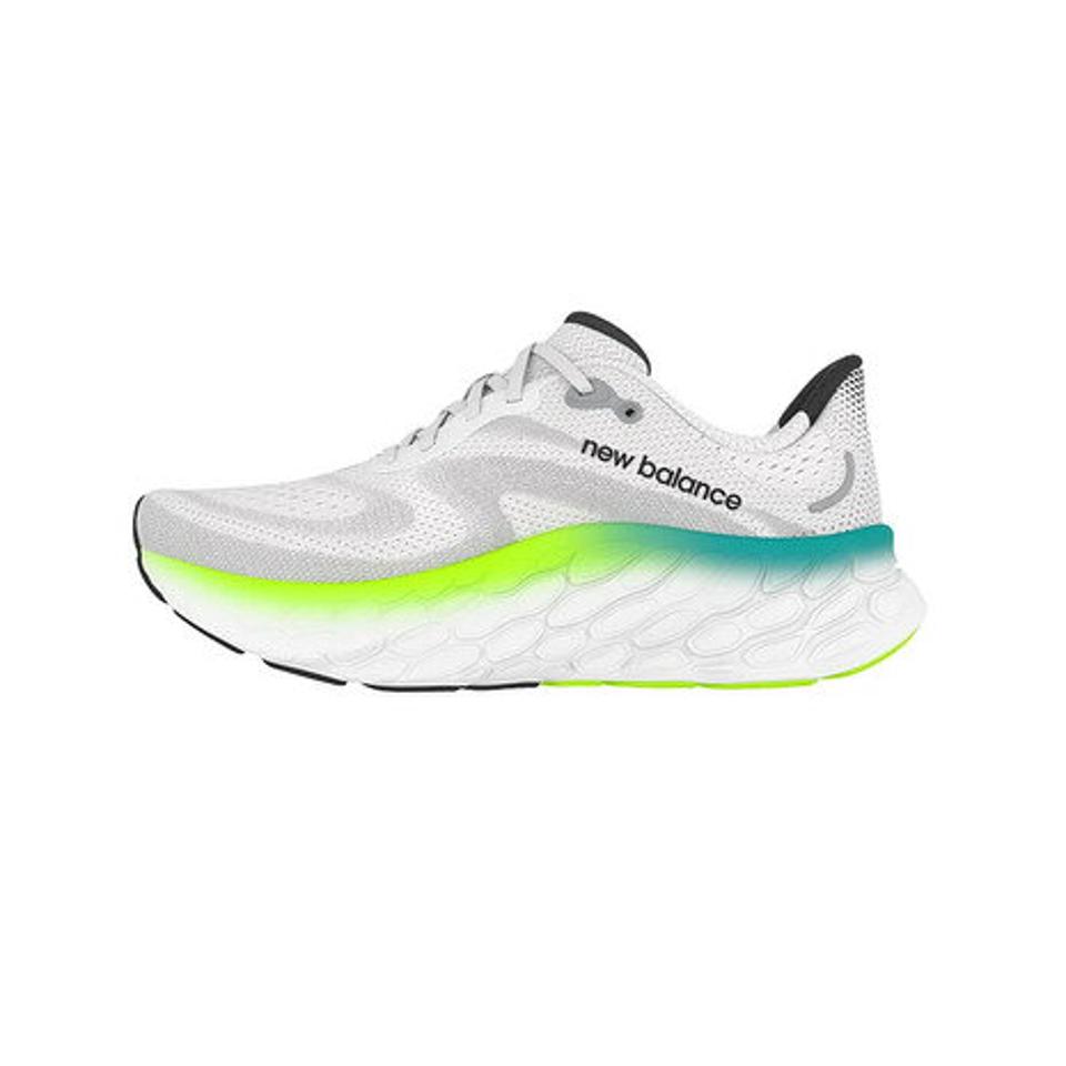 ニューバランス（new balance）（メンズ）フレッシュフォームモア v4 ホワイト 白 MMORWT42E ランニングシューズ ジョギング スニーカー 陸上 運動靴