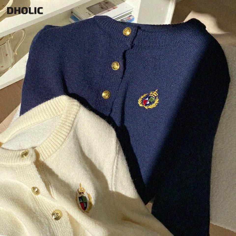 ウール混エンブレム刺繍カーディガン・t00150 レディース 【cd】カーディガン 羽織物 長袖 ニット エンブレム 刺繍 ワンポイント ゴールドボタン ウール ラウンドネック スクールガール フレンチ 大人 春 秋 韓国ファッション