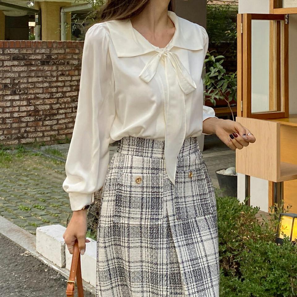 ビックカラーリボンブラウス・t00148 レディース 【bl】トップス ブラウス 長袖 りぼん ボウタイ 襟コン 大きい襟 ガーリー 単色 無地 シンプル かわいい 可愛い フレンチ スクールガール 大人 パフスリーブ ギャザー 秋 冬 韓国ファッション