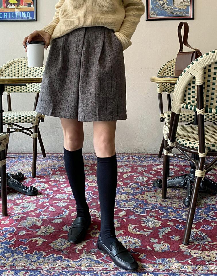 ヘリンボーンハーフパンツ・t00111 レディース 【pt】ボトムス ハーフパンツ ハーフ丈 ヘリンボーン シック ハイウエスト ワイド ワンタック ストライプ生地 シンプル 体型カバー カジュアル 秋 冬 韓国ファッション 人気